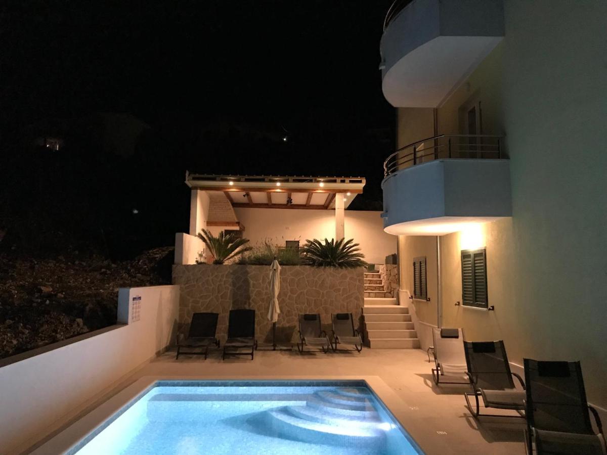 Apartments Villa Jelena 希杰·弗朗吉卡 外观 照片