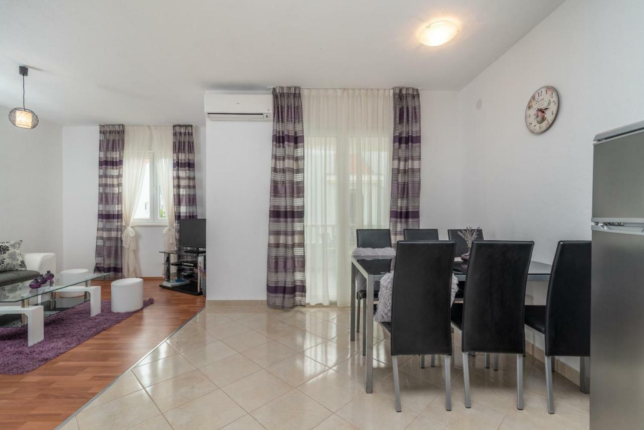 Apartments Villa Jelena 希杰·弗朗吉卡 外观 照片