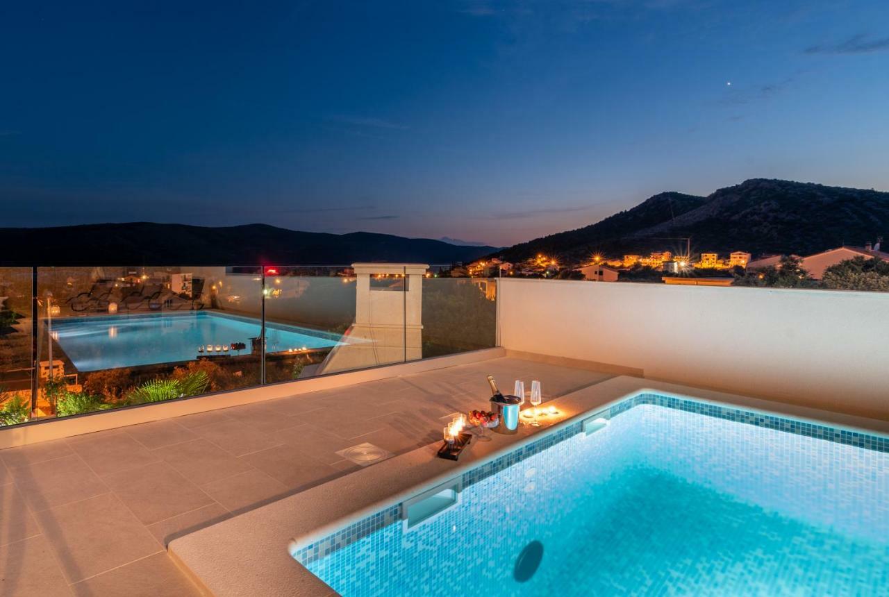 Apartments Villa Jelena 希杰·弗朗吉卡 外观 照片
