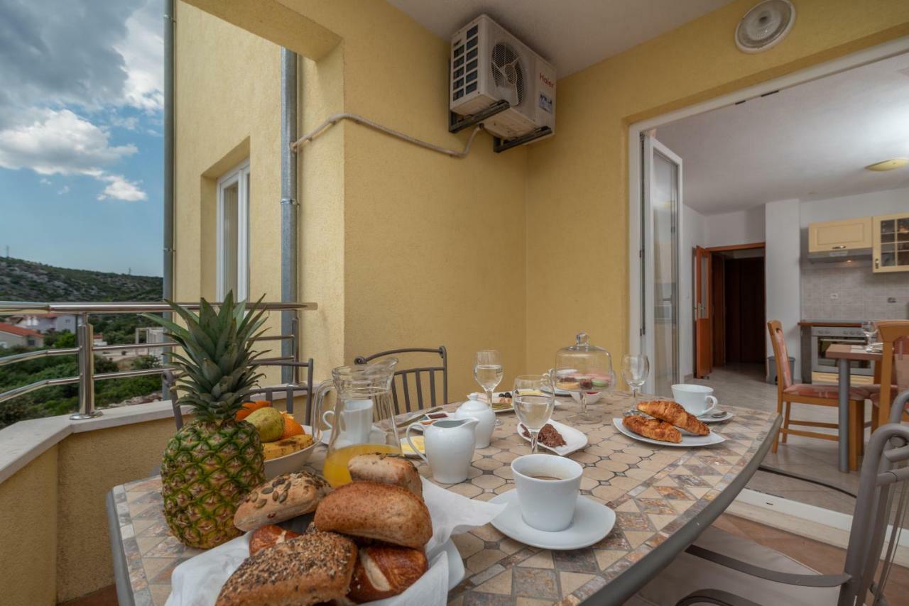 Apartments Villa Jelena 希杰·弗朗吉卡 外观 照片