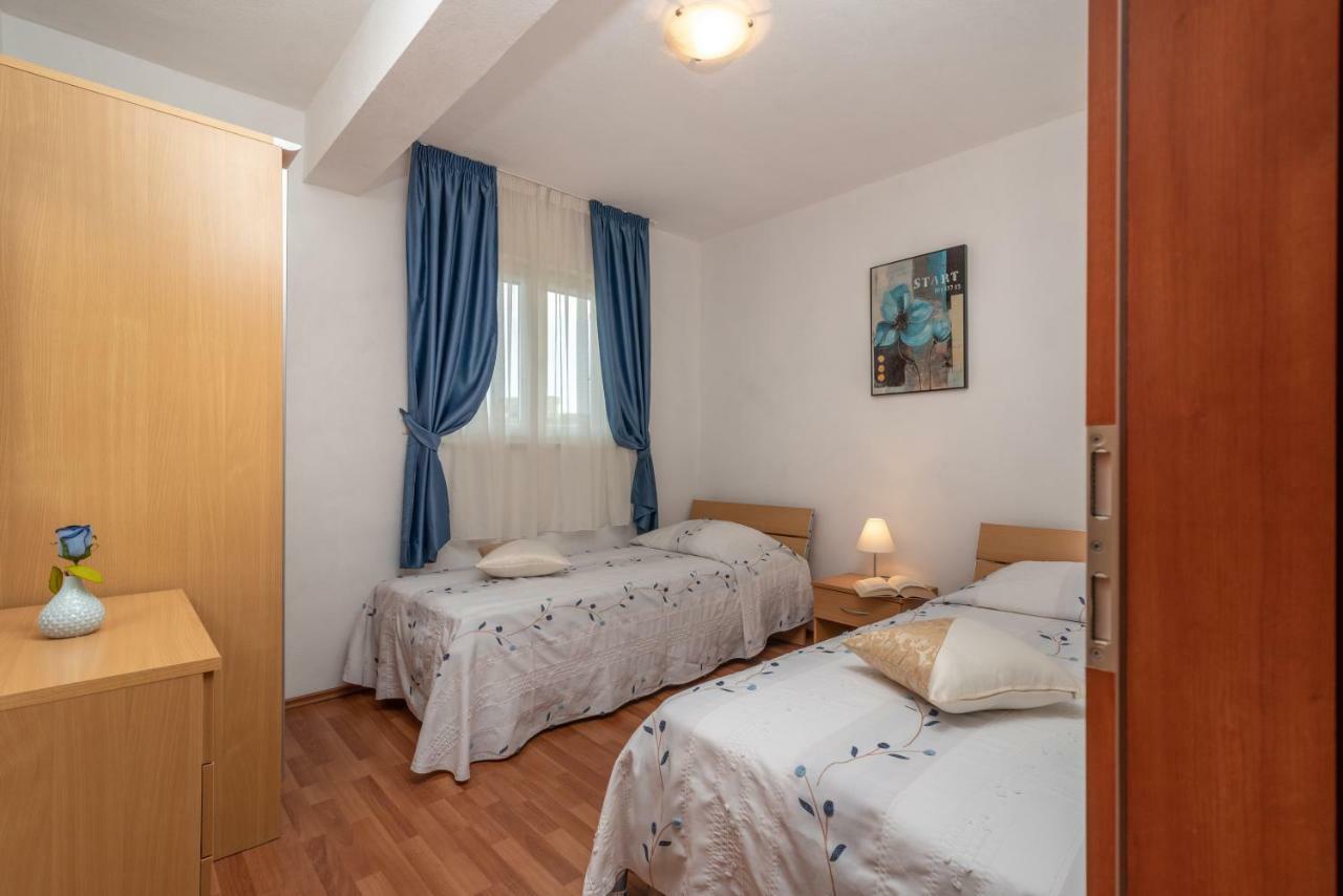 Apartments Villa Jelena 希杰·弗朗吉卡 外观 照片